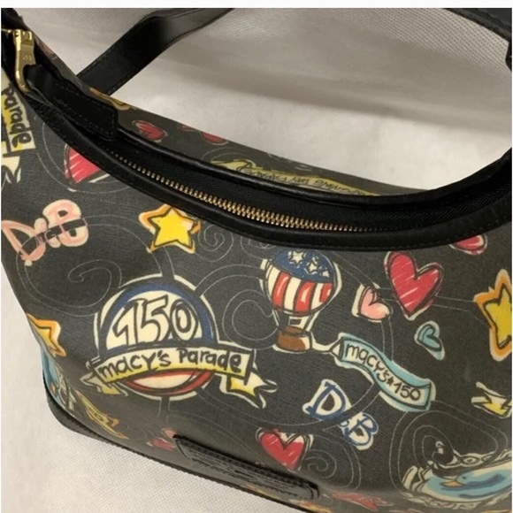 Dooney & Bourke Macy’s Day Parade Limited Edition shoulder bag - Picture 10 of 13